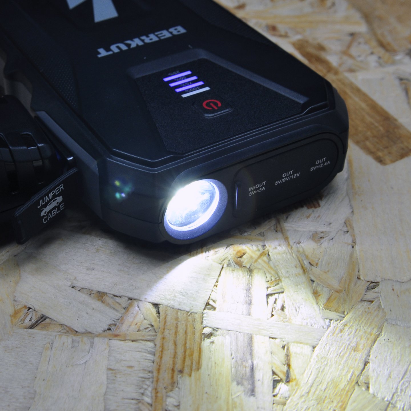 Беркут 25000 пусковое устройство. Пуско-зарядное устройство berkut specialist jsl-25000. Berkut specialist jsl-25000. Пуско-зарядное устройство berkut jsl-15000. Berkut jsl-9000 разъем.