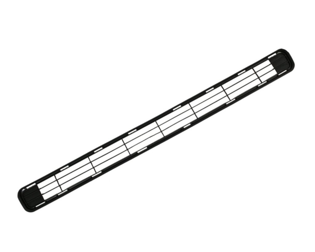 Решетка переднего бампера центральная верхняя