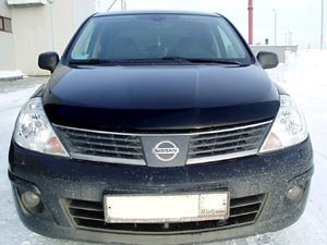 Дефлектор капота Nissan Tiida (Ниссан Тиида) (2006-) (темный), SNITII0612