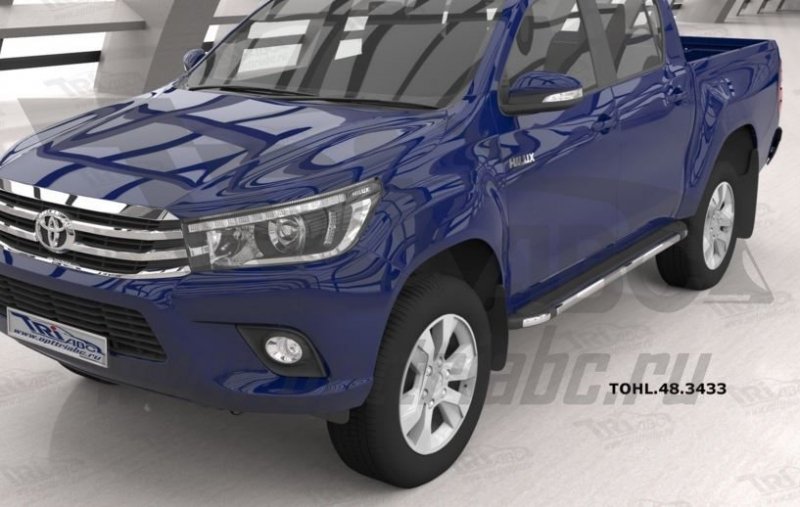 Пороги алюминиевые (Brillant) Toyota HiLux (2015-) (черн/нерж), TOHL483433